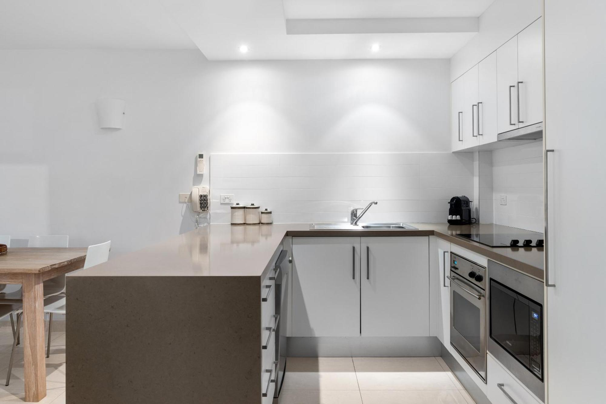 Fairshore 12: Absolute Beachfront, Direct Beach & Pool Access Noosa Heads Kültér fotó
